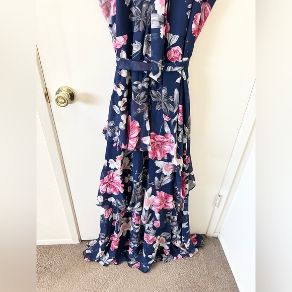Plus Size ✨ Eliza J Floral Tiered Halter Maxi Gown with Tie Neck Detail Size 18 - Picture 9 of 12
